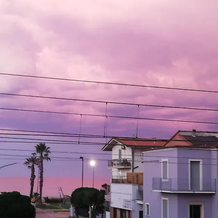 La Dimora Di Lola ゲストハウス Porto SantʼElpidio